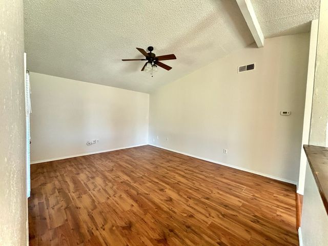 1501 Gentle Wind Drive, Arlington, TX 76018