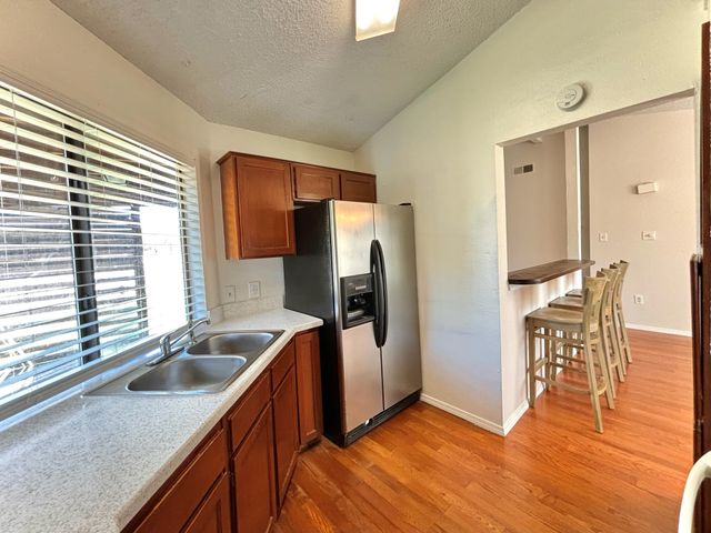 1501 Gentle Wind Drive, Arlington, TX 76018