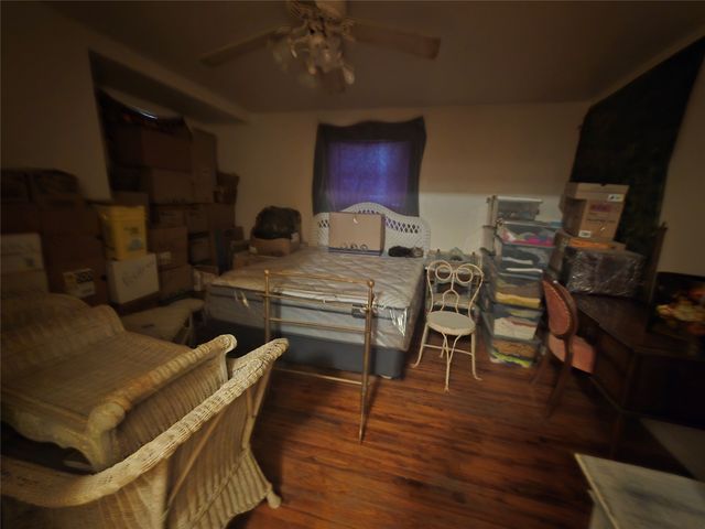 401 W Wilson Street, Cleburne, TX 76033