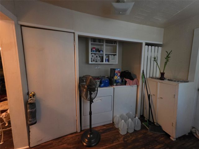 401 W Wilson Street, Cleburne, TX 76033