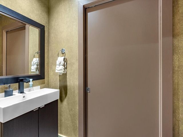 5005 Hidalgo Street 613, Houston, TX 77056