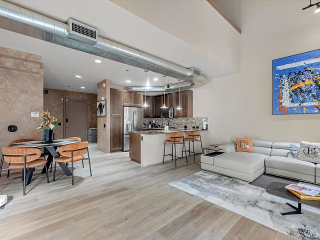 5005 Hidalgo Street 613, Houston, TX 77056