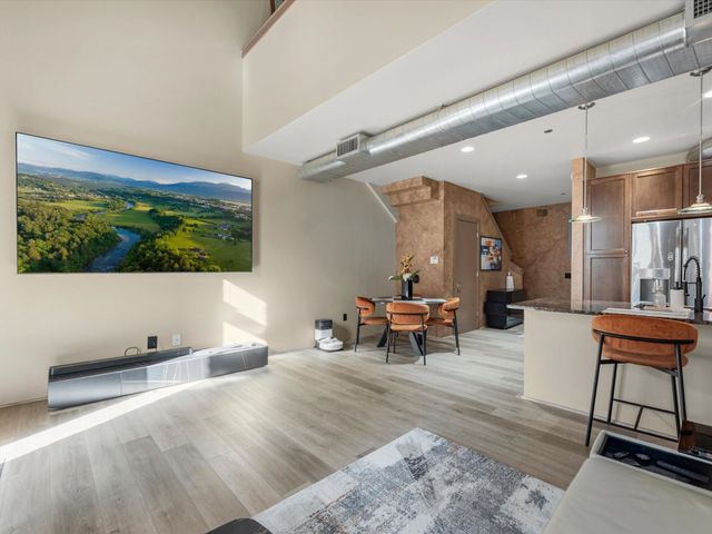 5005 Hidalgo Street 613, Houston, TX 77056