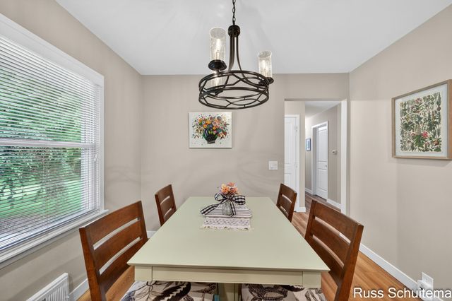 18270 N Fruitport Road, Spring Lake, MI 49456
