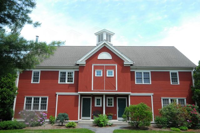 35 Lancaster County Rd 8A, Harvard, MA 01451