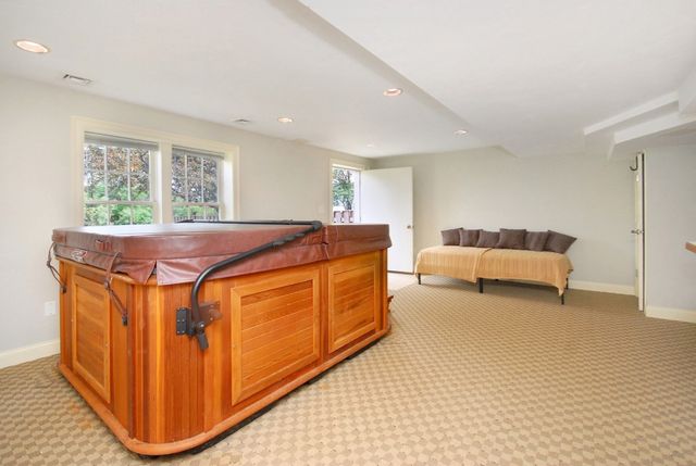 35 Lancaster County Rd 8A, Harvard, MA 01451