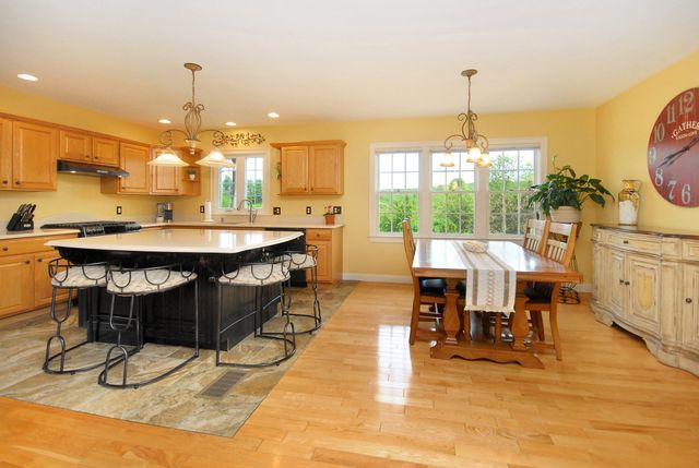 35 Lancaster County Rd 8A, Harvard, MA 01451
