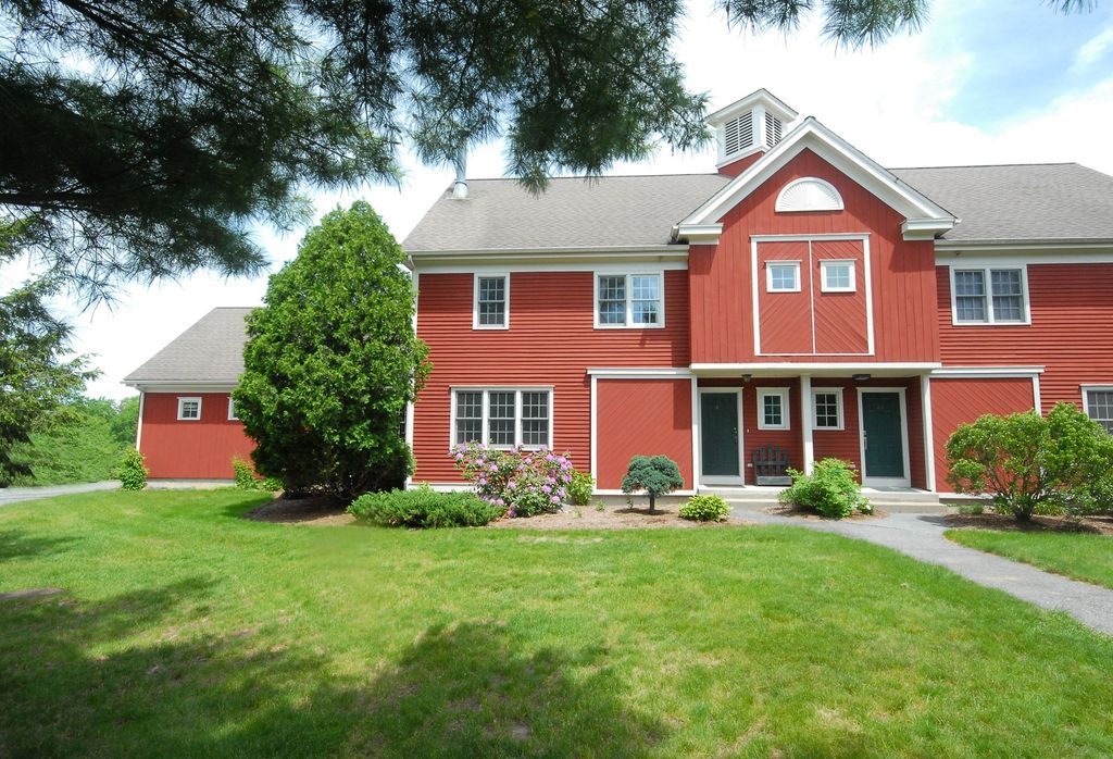 35 Lancaster County Rd 8A, Harvard, MA 01451