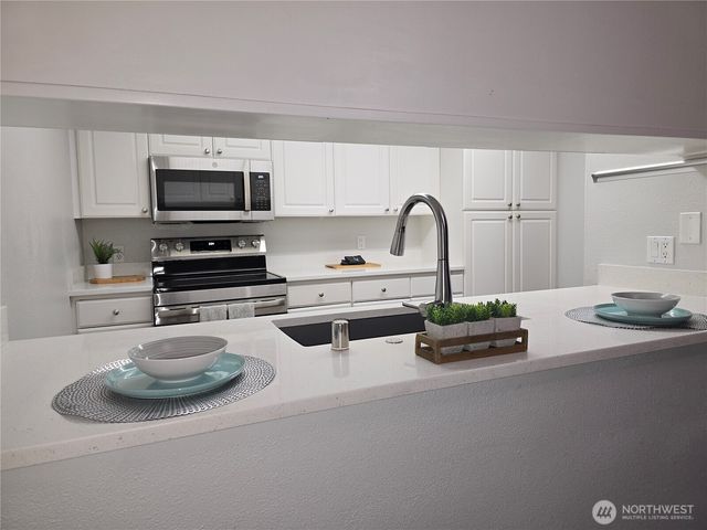 7417 Old redmond Road, Redmond, WA 98052