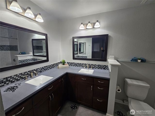 7417 Old redmond Road, Redmond, WA 98052