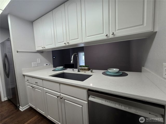 7417 Old redmond Road, Redmond, WA 98052