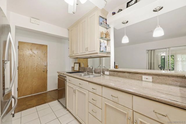 2364 Torrey pines Rd. 38, La Jolla, CA 92037
