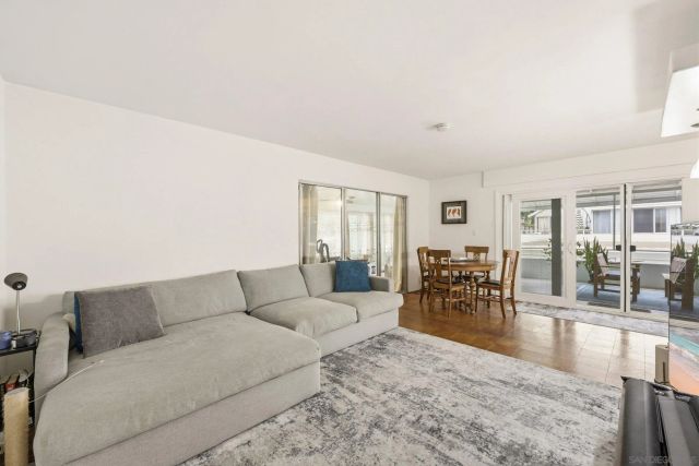 2364 Torrey pines Rd. 38, La Jolla, CA 92037