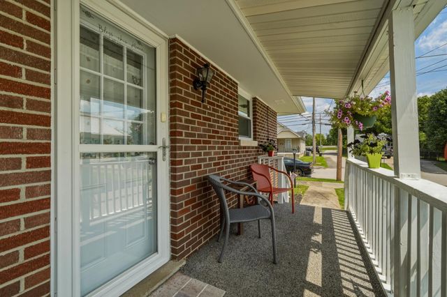 743 Lee Street, Barboursville, WV 25504