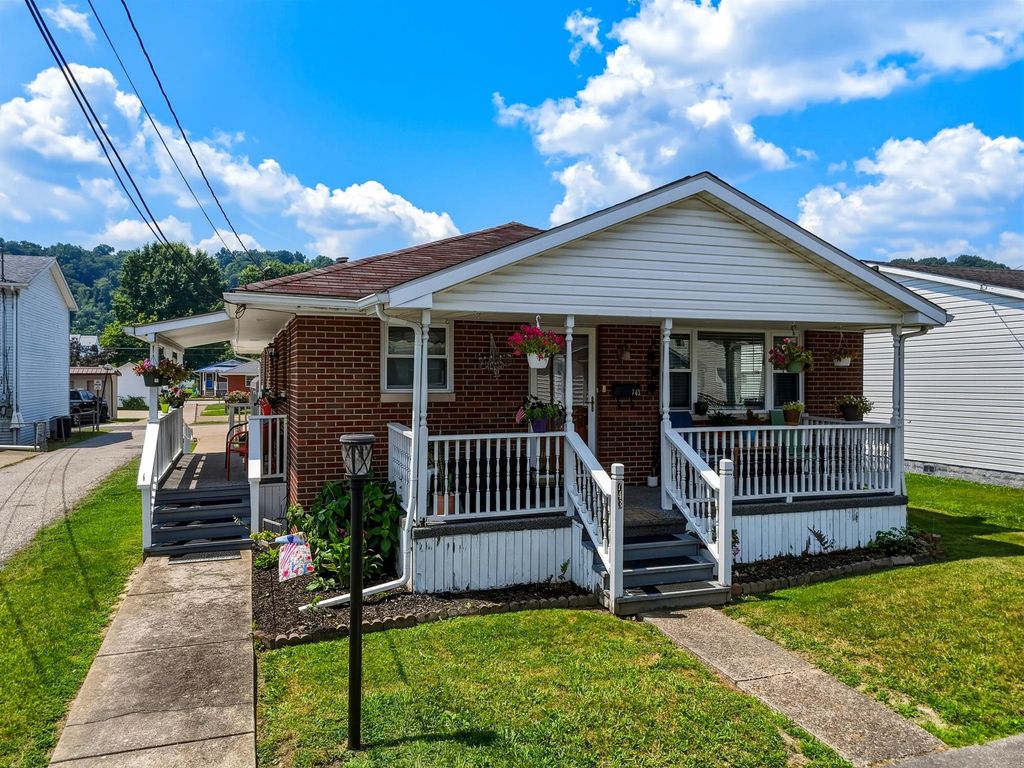 743 Lee Street, Barboursville, WV 25504