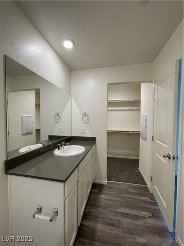 5000 Hunter Mesa Avenue, Las Vegas, NV 89139