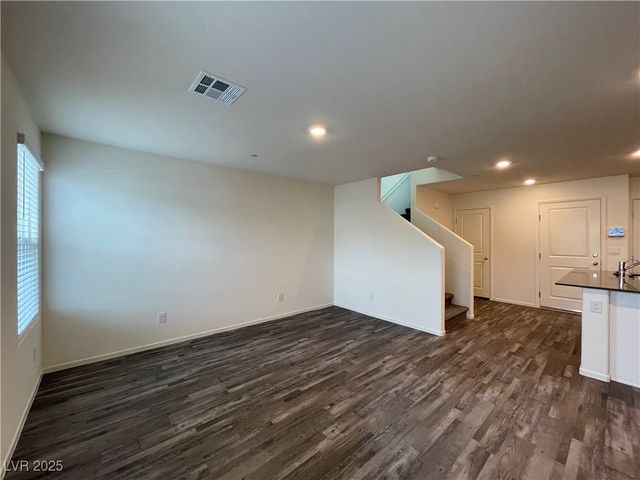 5000 Hunter Mesa Avenue, Las Vegas, NV 89139