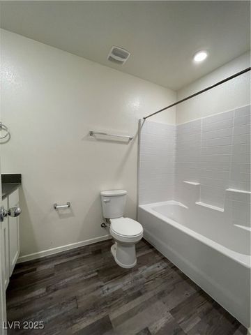 5000 Hunter Mesa Avenue, Las Vegas, NV 89139