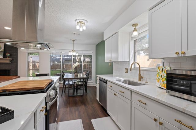 5110 Tashkent Drive, Friendswood, TX 77546