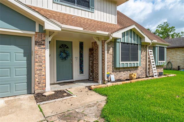 5110 Tashkent Drive, Friendswood, TX 77546