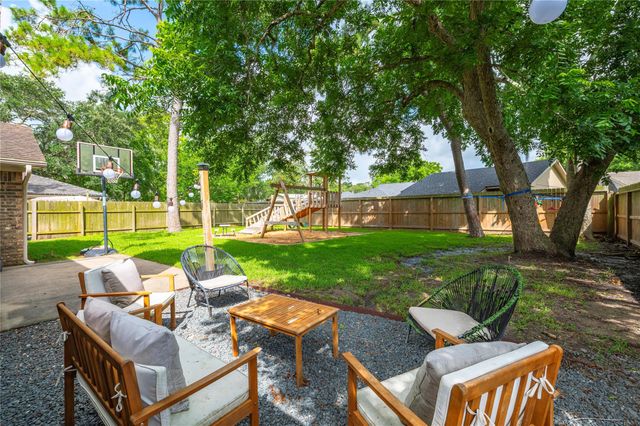 5110 Tashkent Drive, Friendswood, TX 77546