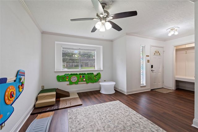 5110 Tashkent Drive, Friendswood, TX 77546
