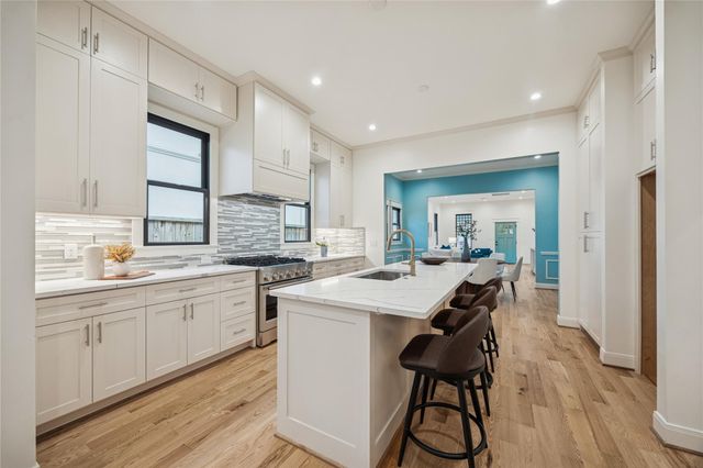 638 Harvard Street, Houston, TX 77007