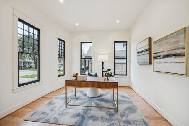 638 Harvard Street, Houston, TX 77007