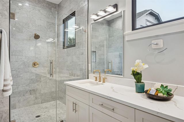 638 Harvard Street, Houston, TX 77007