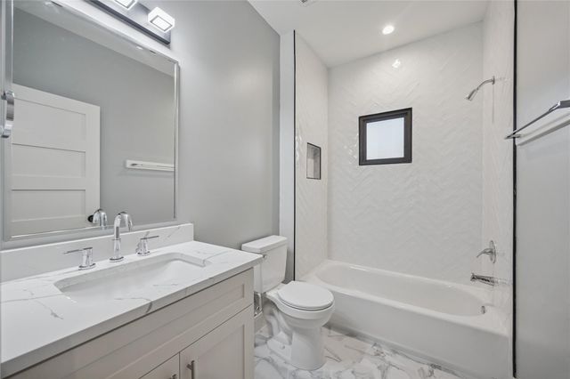 638 Harvard Street, Houston, TX 77007