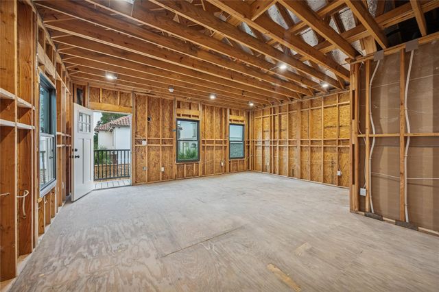 638 Harvard Street, Houston, TX 77007