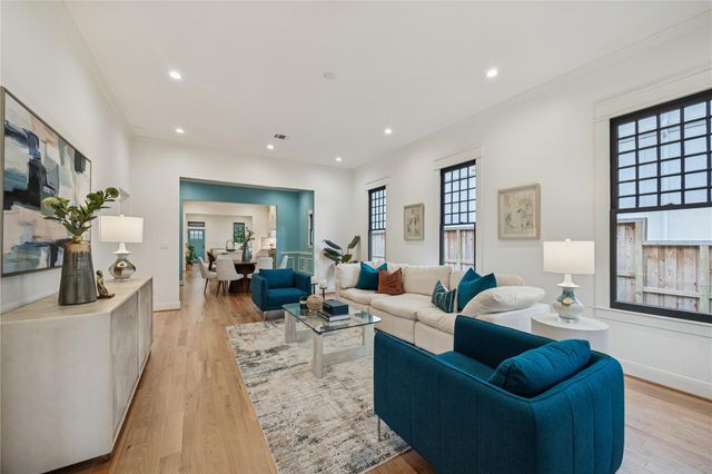 638 Harvard Street, Houston, TX 77007