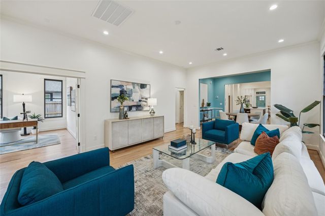 638 Harvard Street, Houston, TX 77007