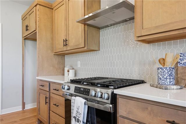 13458 W 179th Terrace, Overland Park, KS 66013