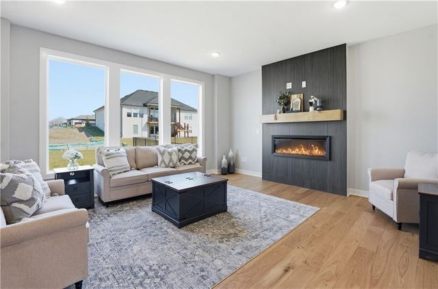 13458 W 179th Terrace, Overland Park, KS 66013