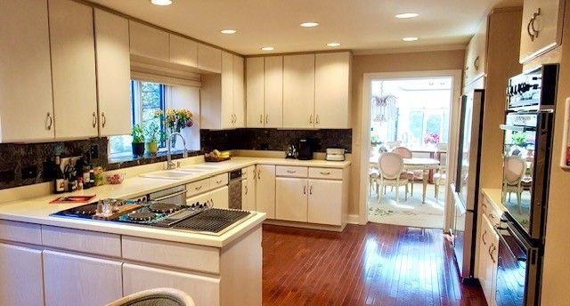 1210 Hawthorne Lane 1, Hinsdale, IL 60521