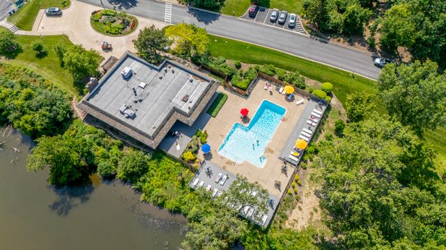 1210 Hawthorne Lane 1, Hinsdale, IL 60521