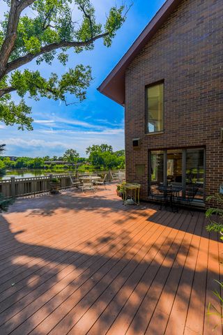 1210 Hawthorne Lane 1, Hinsdale, IL 60521