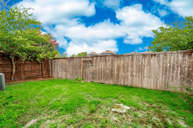 2121 Stradivarius Lane, Carrollton, TX 75007