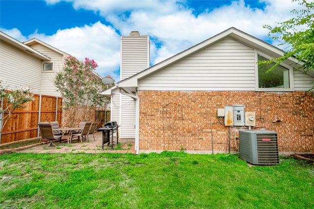 2121 Stradivarius Lane, Carrollton, TX 75007