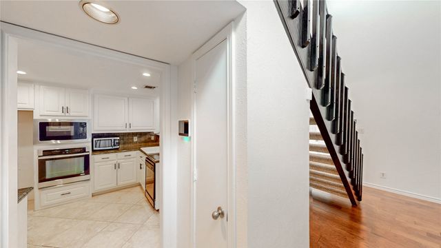 2121 Stradivarius Lane, Carrollton, TX 75007