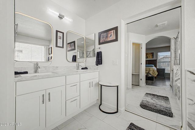 2532 W STRAIGHT ARROW Lane, Phoenix, AZ 85085
