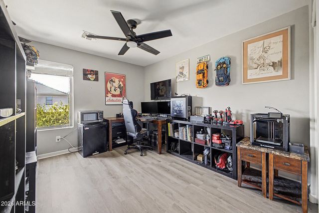 2532 W STRAIGHT ARROW Lane, Phoenix, AZ 85085