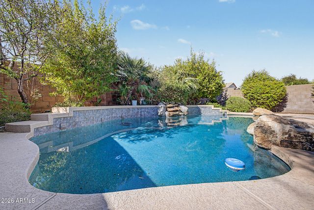 2532 W STRAIGHT ARROW Lane, Phoenix, AZ 85085