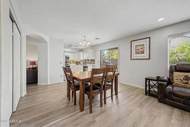 2532 W STRAIGHT ARROW Lane, Phoenix, AZ 85085