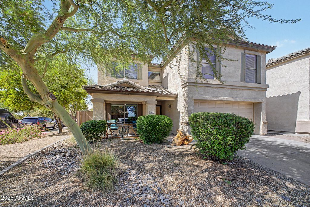 2532 W STRAIGHT ARROW Lane, Phoenix, AZ 85085 — photo 2