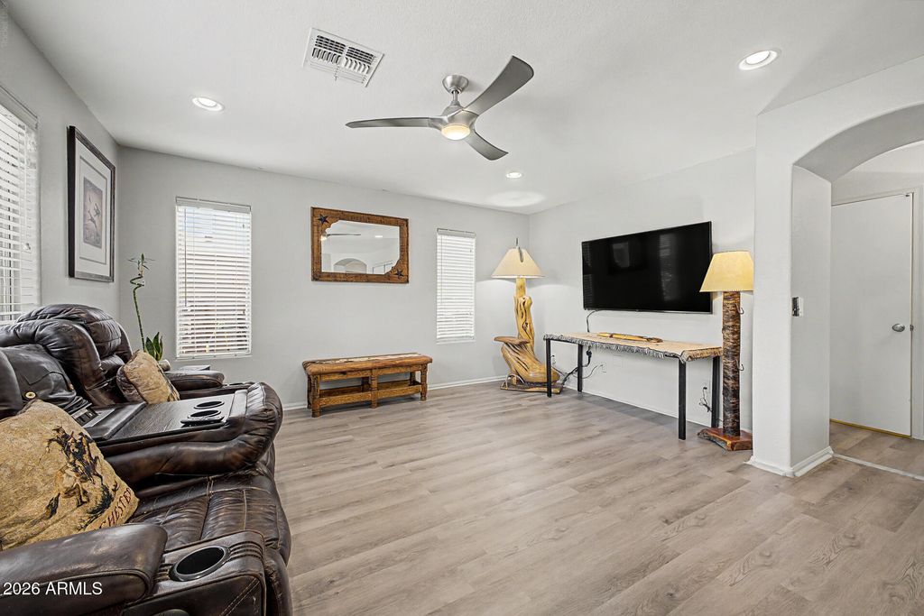 2532 W STRAIGHT ARROW Lane, Phoenix, AZ 85085 — photo 5