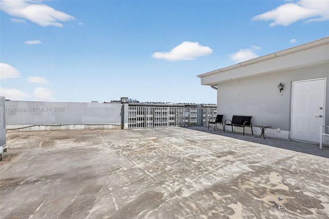 329 SE 3rd Street 502T, Hallandale Beach, FL 33009