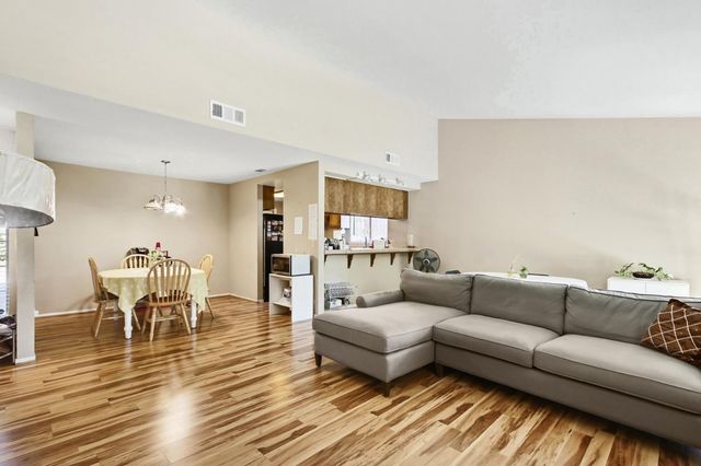 1840 Village Dr, Tracy, CA 95376