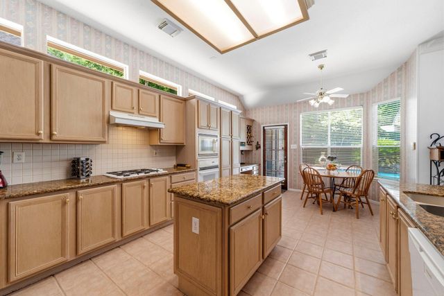 185 Purple Slate Place, The Woodlands, TX 77381